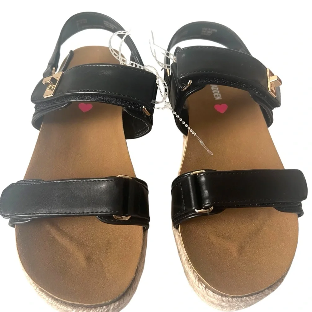 Steve Madden Big Girl’s Black Classy  Sandals with Adjustable Straps Size 4 NWOT
